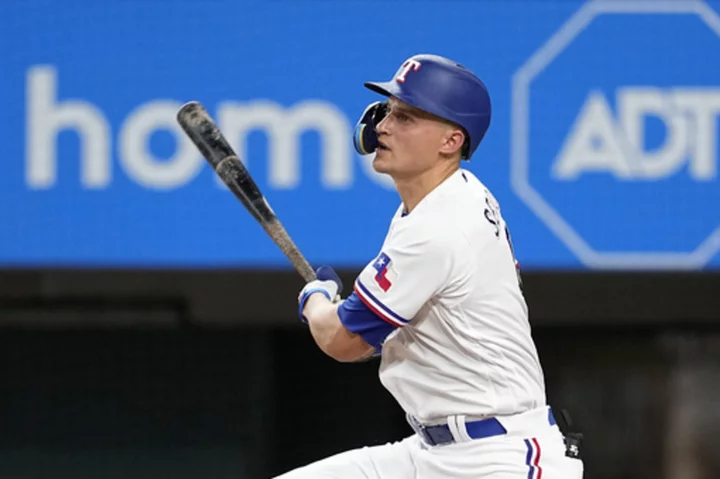 Seager homers in return, Dunning Ks 11 as Rangers maintain AL West lead, beating White Sox 11-1