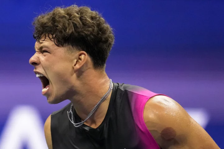 Ben Shelton tops Frances Tiafoe at the US Open for his first Slam semifinal. Novak Djokovic is next