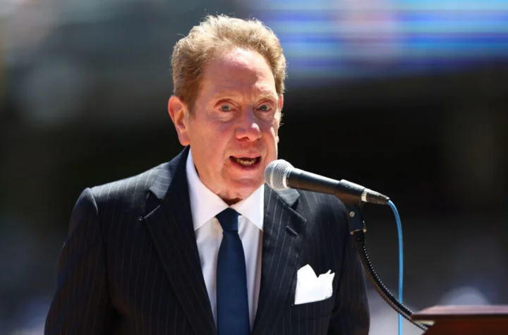 John Sterling plunked by foul ball during Yankees-Red Sox game